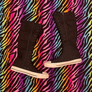 Black Lace-Up High-Top shoes